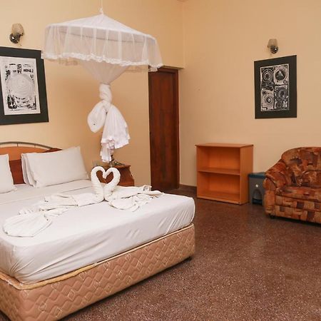 Milano Tourist Rest Hotell Anuradhapura Eksteriør bilde