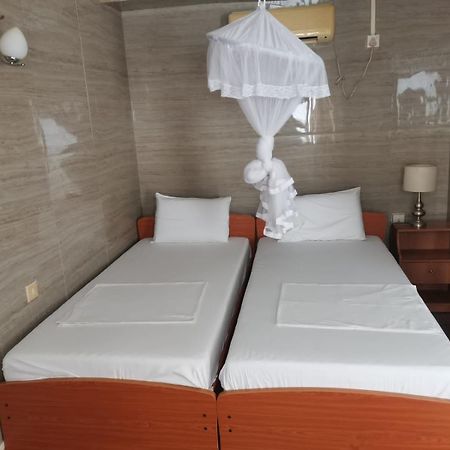 Milano Tourist Rest Hotell Anuradhapura Eksteriør bilde
