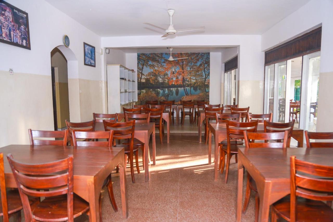 Milano Tourist Rest Hotell Anuradhapura Eksteriør bilde