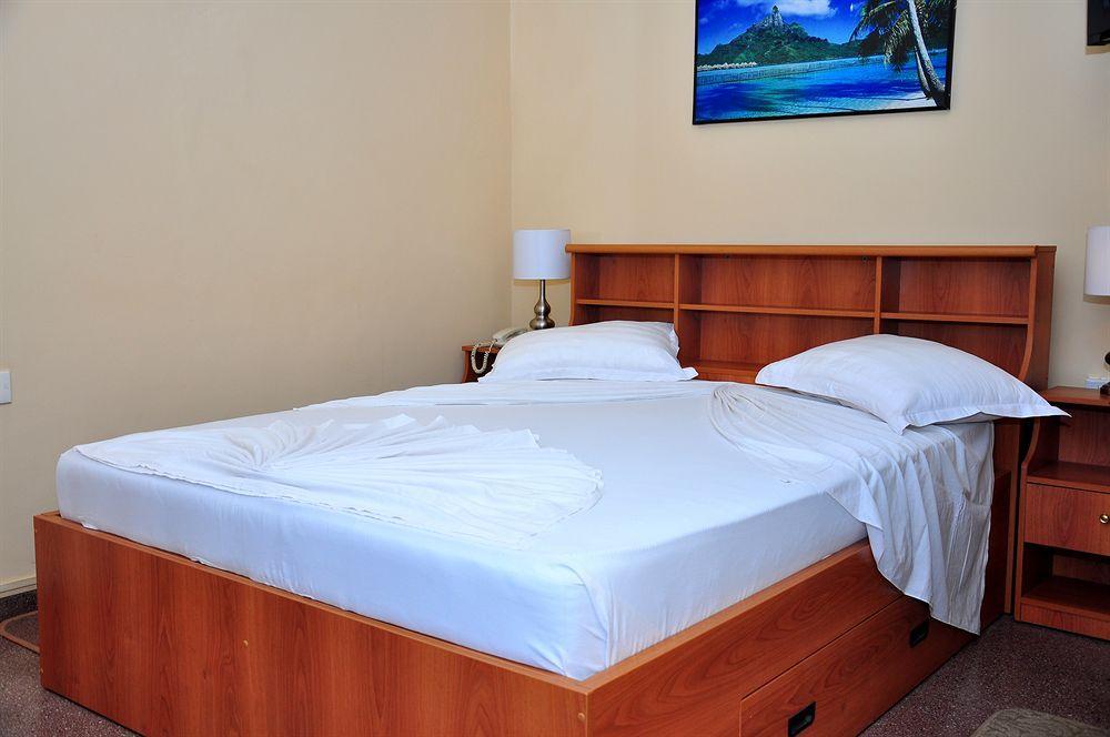 Milano Tourist Rest Hotell Anuradhapura Eksteriør bilde
