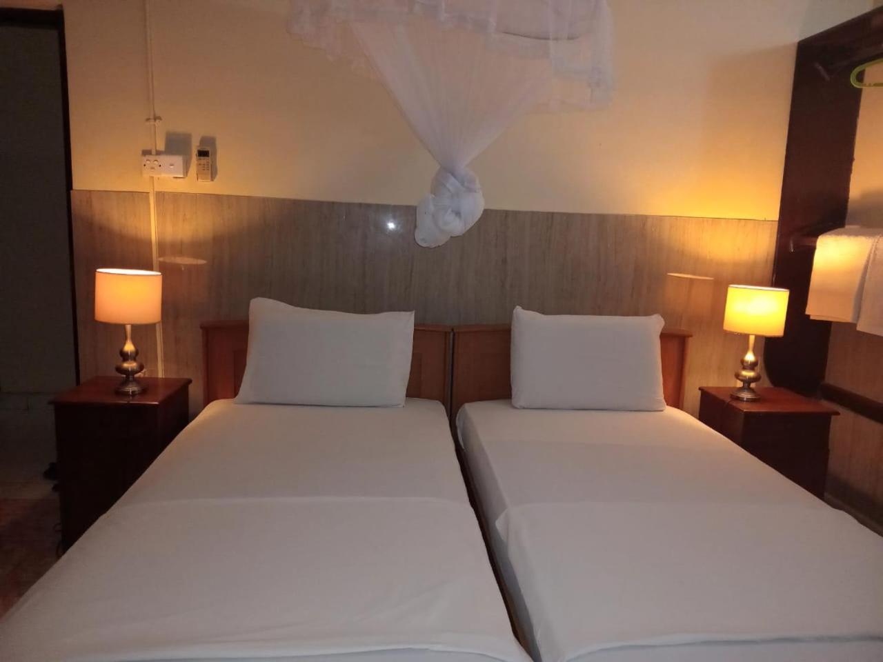 Milano Tourist Rest Hotell Anuradhapura Eksteriør bilde