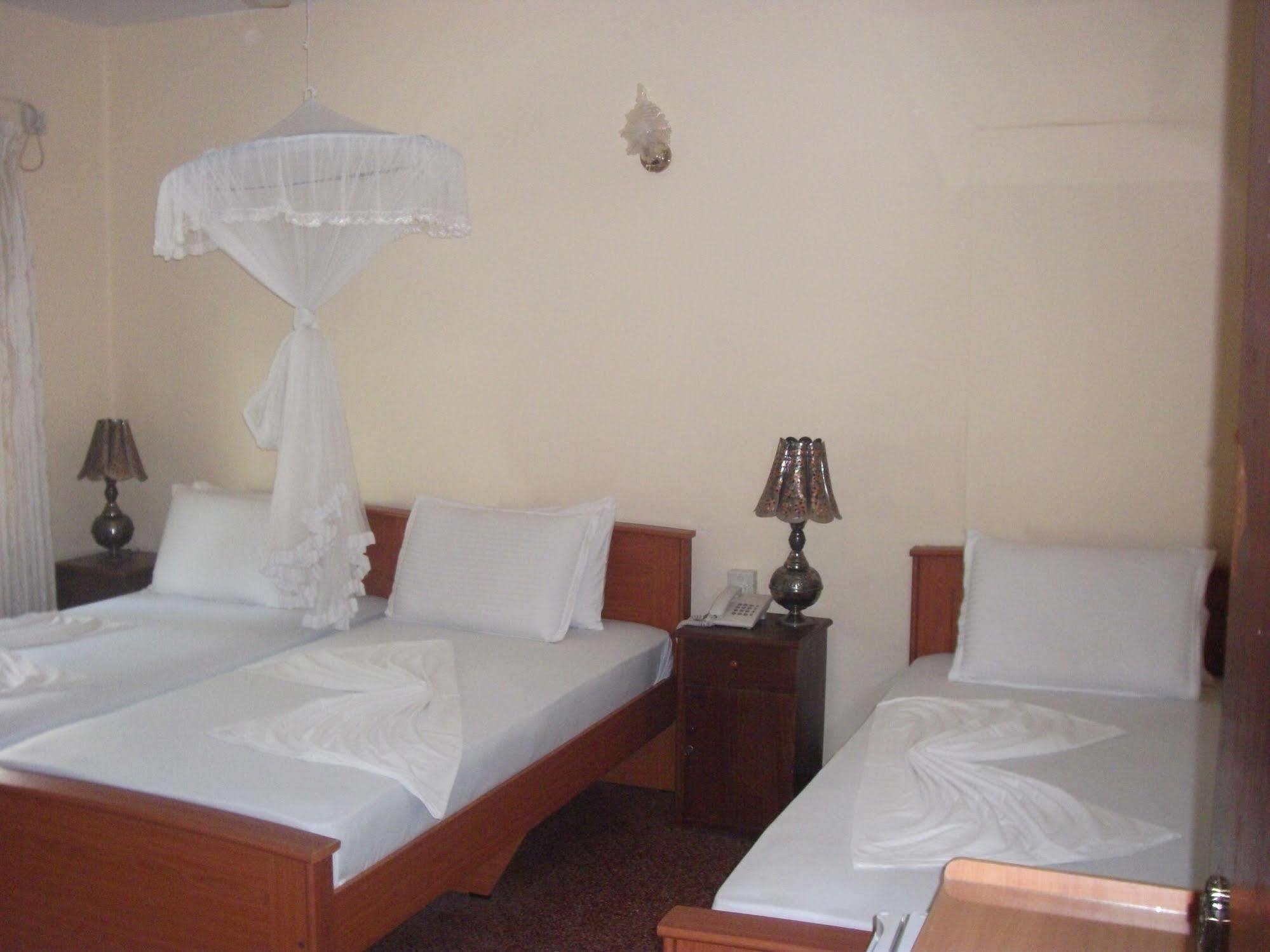 Milano Tourist Rest Hotell Anuradhapura Eksteriør bilde